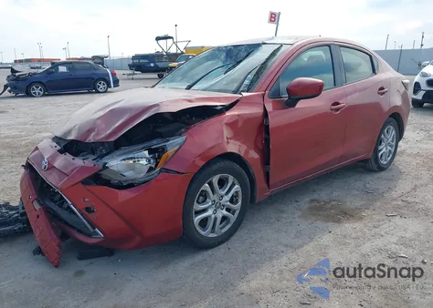 2017 Toyota Yaris Ia из США, поврежденный, VIN 3MYDLBYV5HY165467